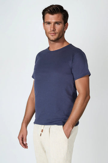 T-shirt with raw-edge finishes