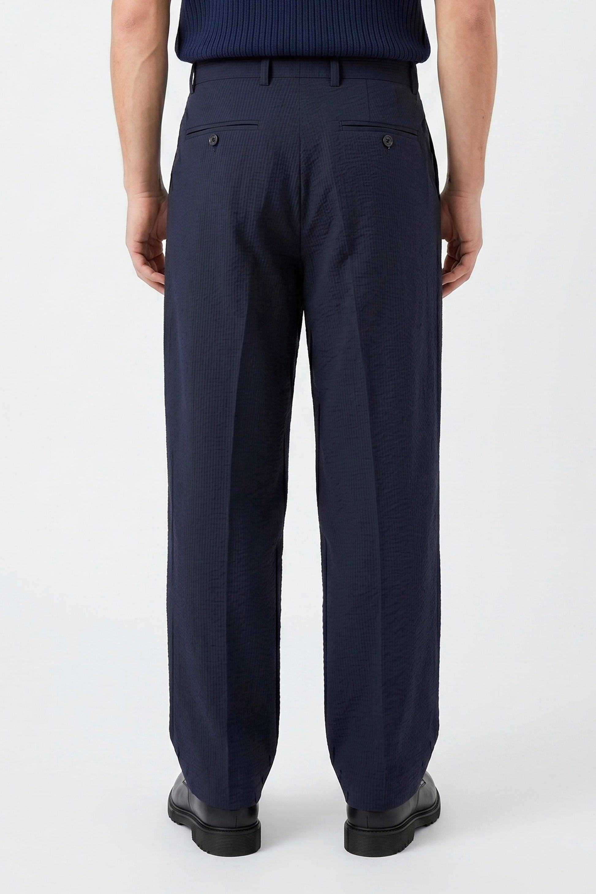 Wide-fit textured stretch seersucker fabric - MONTEZEMOLO